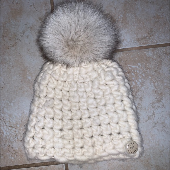Mischa lampert beanie xl pom - Picture 2 of 4